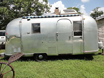 Vintage 1967 Airstream Globetrotter 20ft.