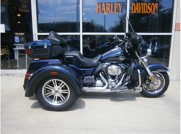 2012 Harley-Davidson FLHTCUTG - Tri Glide Ultra Classic