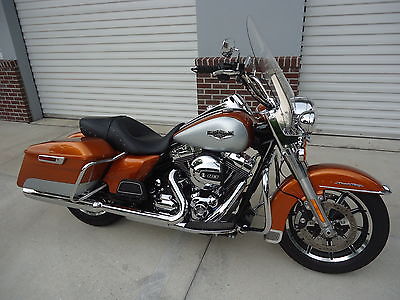 Harley-Davidson : Touring 2014 harley roadking with 3 k careful miles and flawless condition