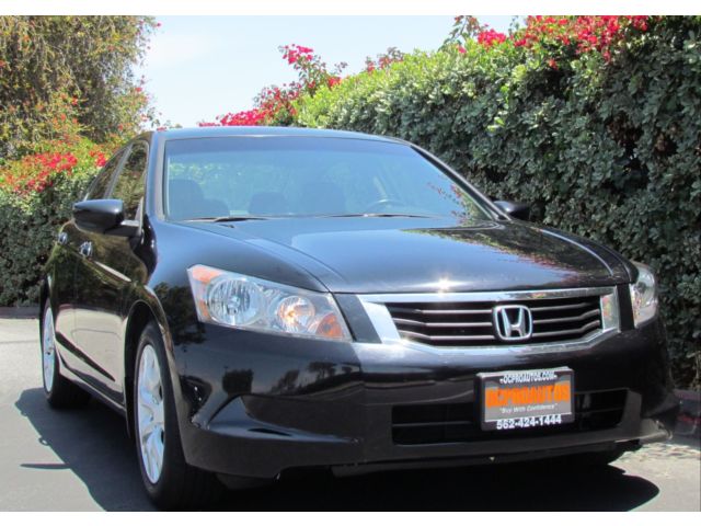 Honda : Accord 4dr I4 Auto Navigation System Moon Roof Leather Heated Seats Xm Radio  Keyless Entry Clean