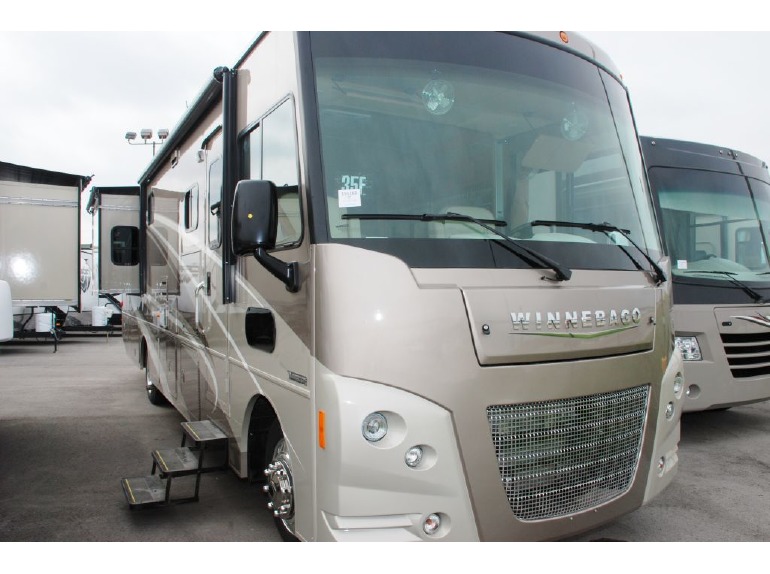 2016 Winnebago Vista 35F