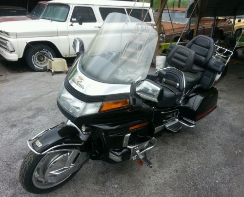 Honda : Gold Wing Like New Goldwing has only 5800 miles, black in color loaded ASPENCADE