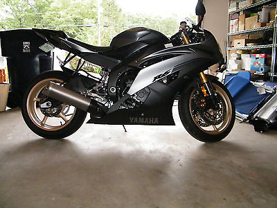 Yamaha : YZF-R 2014 yamaha r 6 in pristine condition