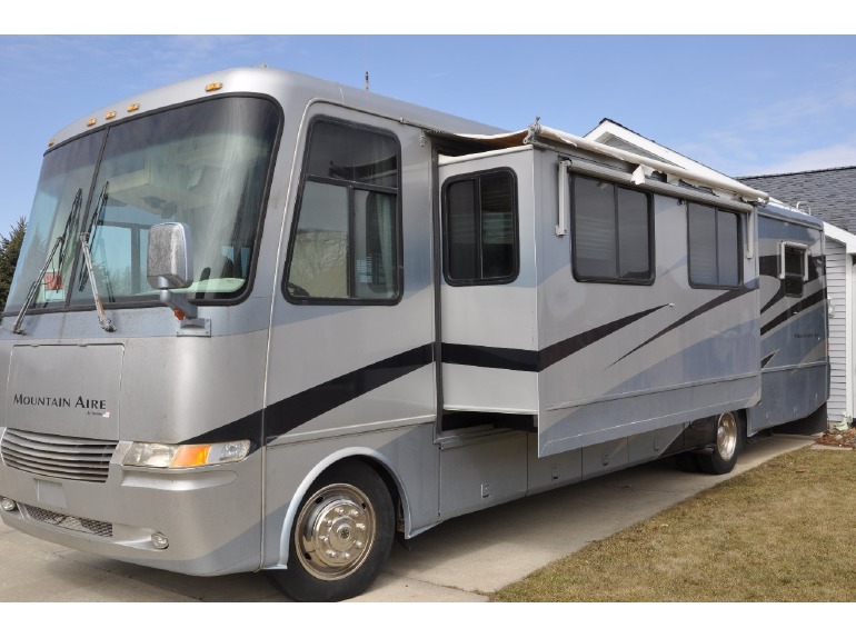 2003 Newmar Mountain Aire 3778