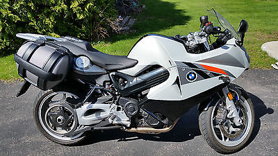 BMW : F-Series BMW 2011 F800ST 2,514 miles Silver spotless condition. Adult owned Ready to ride