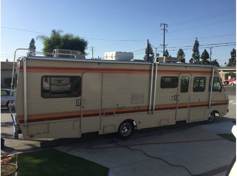 1988 Fleetwood Bounder 34S