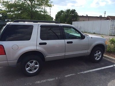 Ford : Explorer XLT 2005 ford explorer silver body and interior great shape xlt 2 wd