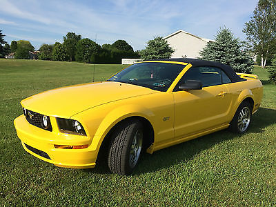 Ford : Mustang GT 2005 mustang gt convertible 5 501 miles like new always garaged