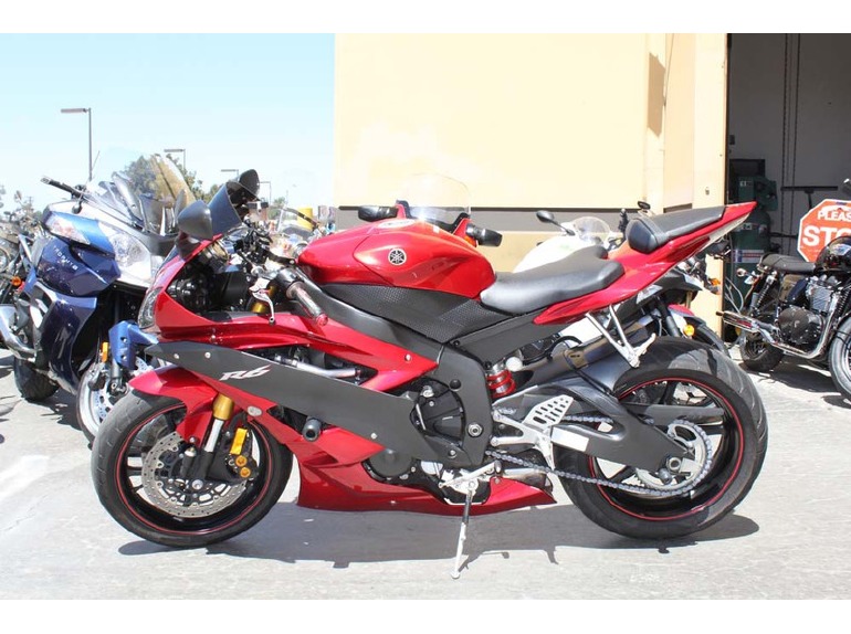 2007 Yamaha YZF-R6 Candy Red