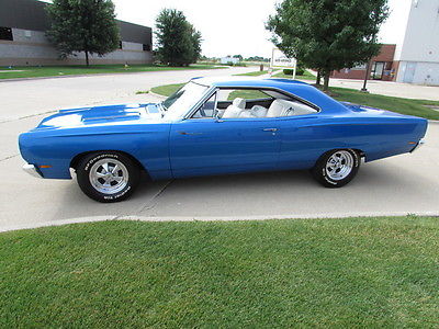 Plymouth : Road Runner Coupe 1969 plymouth roadrunner b 7 blue 383 cid motor southern car