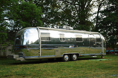 Vintage 1976 31ft AIRSTREAM SOVEREIGN Travel Trailer