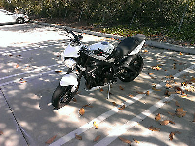 Triumph : Street Triple 7 100 miles with upgrades