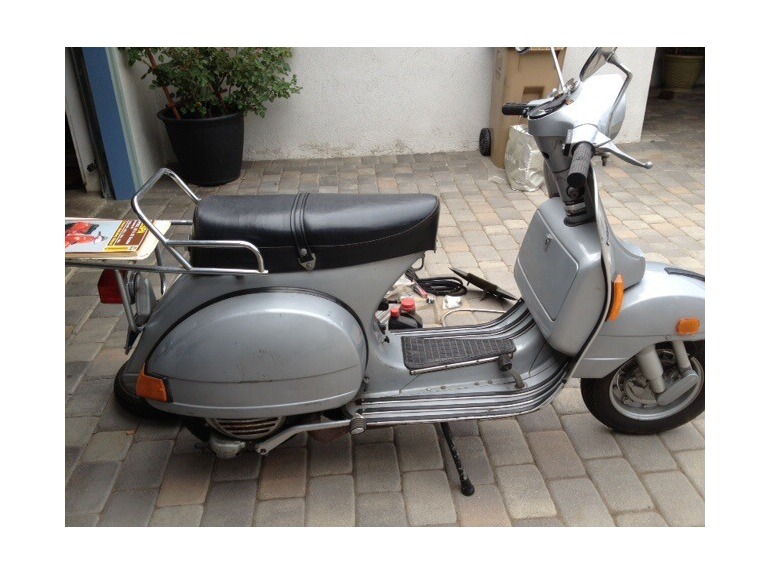 1978 Vespa P200e