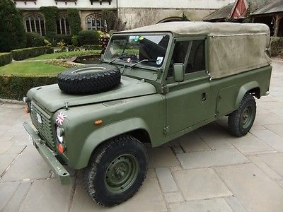 Land Rover : Defender sof top Land Rover Defender 110 ex military only 14K miles since new!