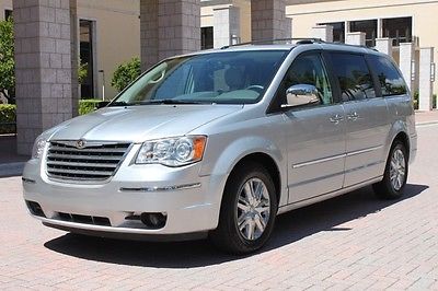 Chrysler : Town & Country Limited 2008 chrysler town country limited 1 owner nav entertainment clean carfax