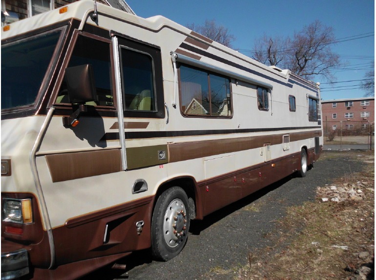 1987 Country Coach 40'
