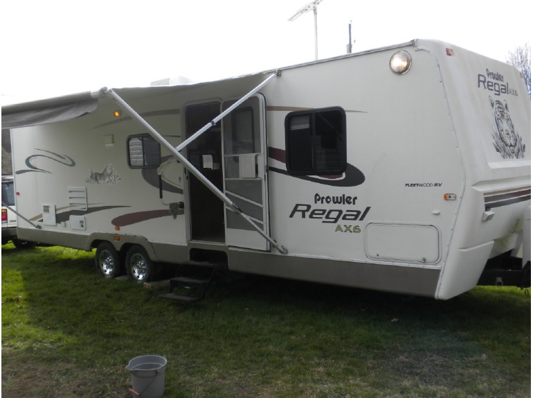 2004 Fleetwood Prowler Regal AX6 38FKQS