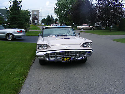 thunderbirb 1960 vehicule antique auto d époque  old car