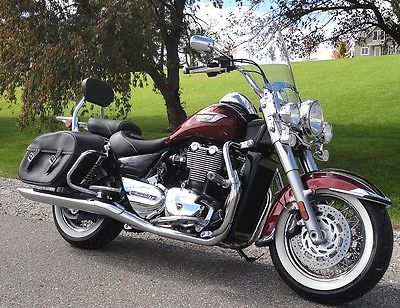 Triumph : Thunderbird 2014 triumph thunderbird lt touring launch model 1300 miles like new warranty