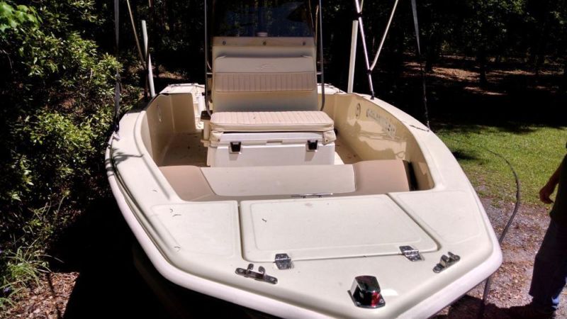 1998 17 ft Sportfish Scout boat with 90 horse power 2 stroke Yamaha mo