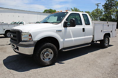 Ford : F-350 XL 4X4  EXCAB 5.4 GAS AUTO  4:10 158 WB  SUPERB 9FT S.E. UTILITY BED!! NICE TRUCK WITH LOW MILES 149K! RUNS STRONG!! SAVE