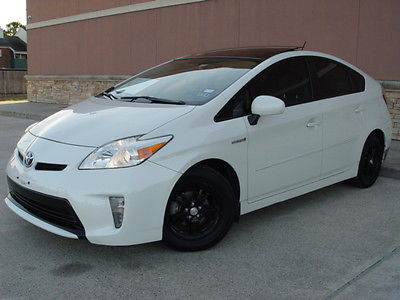 Toyota : Prius Four Hatchback 4-Door NAVI. SYS. BACK UP CAMERA LEATHER & HEATED SEATS PANORAMIC & SOLAR ROOF WHEELS