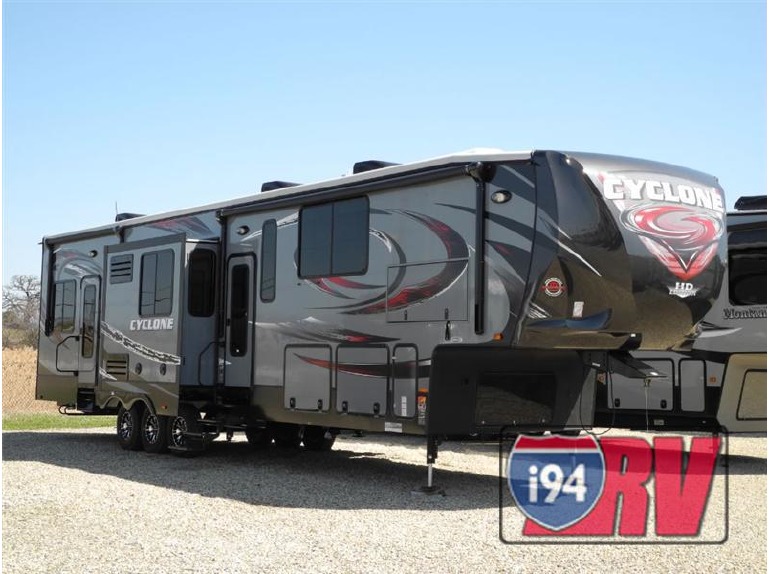 2016 Heartland CYCLONE 4150