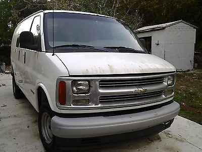 Chevrolet : Express none 2001 chevy 1500 with prochem carpet cleaning engine good working condiition