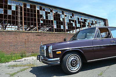 Mercedes-Benz : 200-Series standard Mercedes-Benz 250 1972 W114 Oriental Red Gas Sedan Original clean rust free