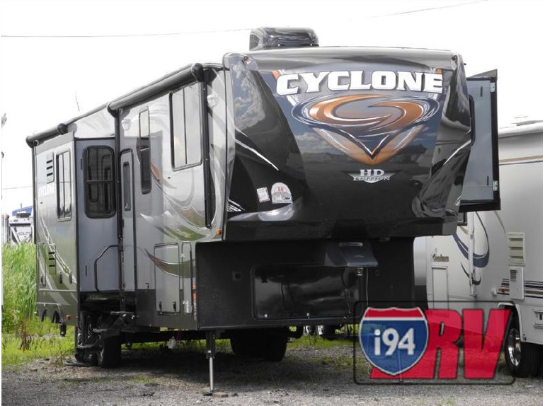 2015 Heartland CYCLONE 4000