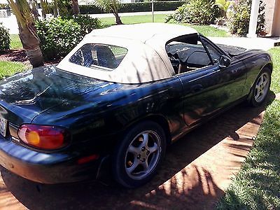 Mazda : MX-5 Miata Mx-5 GREEN W/ TAN CLOTH  CONVERTIBLE TOP  CLASSIC . BLACK MIATA BRA