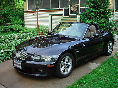 BMW : Z3 2.3l Convertible Excellent condition usual minor rock dings front end & hood    runs drives great
