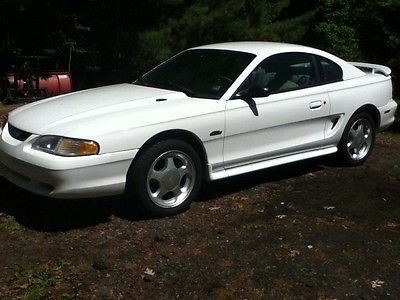 Ford : Mustang GT 1998 ford mustang gt coupe 2 door 4.6 l