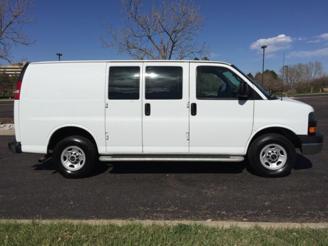 GMC : Savana G2500 Savana 2014 gmc savana g 2500 cargo van 3 4 ton e 250 v 8 5 ooo miles