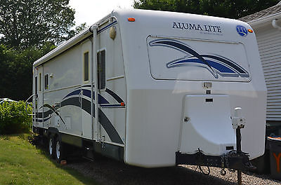 Holiday Rambler Travel Trailer in Great Condition. Let the camping fun begin!