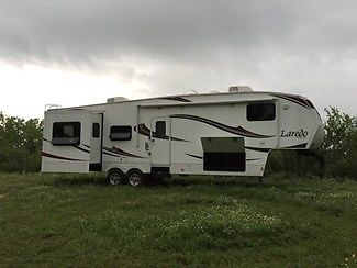 2011 Keystone Laredo 36ft Fifth Wheel, 3 Slide Outs, Great Condition, 1 Owner!