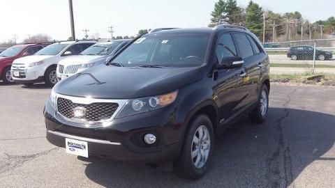 2013 KIA SORENTO 4 DOOR SUV