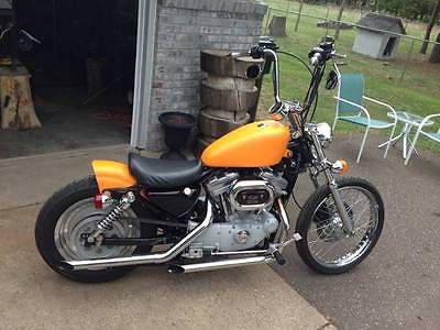 Harley-Davidson : Sportster 2000 harley xl 883 c custom bobber