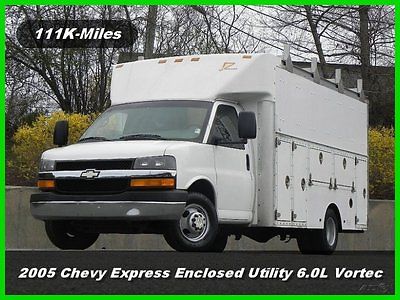 Chevrolet : Express Enclosed Utility Van 05 chevrolet express cutaway utility van 6.0 l vortec gas utilimaster chevy used