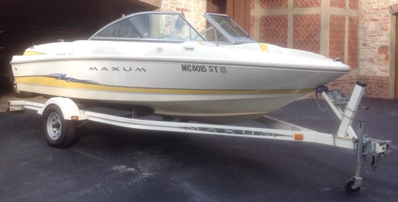 2004 1800 MX Maxum Speed Boat 18'