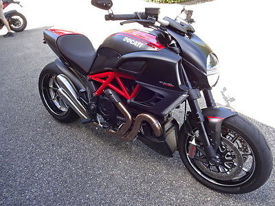 Ducati : Other DUCATI DIAVEL RED/CARBON