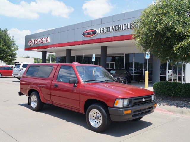 Toyota : Other Base Standard Cab Pickup 2-Door Manual 2.4L Power Brakes Seats Front Seat Type: Bench Windows Tinted