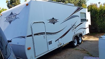 2007 Aerolite travel trailer with real pullout