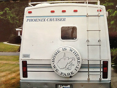 2003 Phoenix 2100 Cruiser Motor Home with Rear Kitchen. E350 Super Duty - V10.