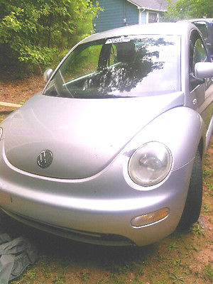 Volkswagen : Beetle-New 2 DOOR NICE! Sliver Volkswagen beetle, runs good.....won't last