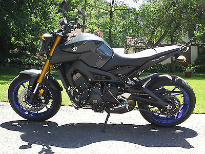 Yamaha : FZ 2014 yamaha fz 09 gray