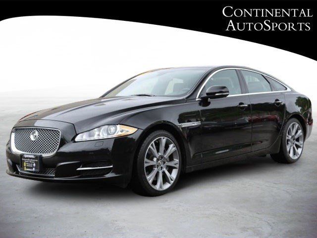 Jaguar : XJ 4dr Sdn AWD 2013 portfolio package with only 8 k miles beautiful look