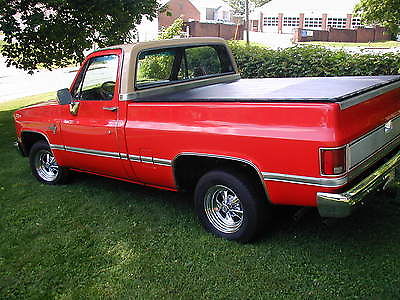 Chevrolet : Other Pickups pickup 1987 chevrolet silverodo 6 ft bed with cap