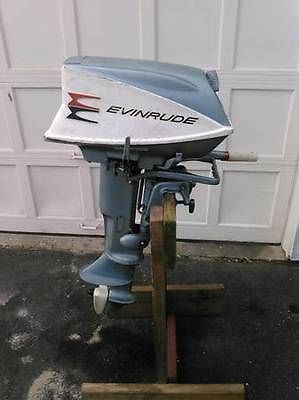1961 Evinrude sportwin 10 HP outbord Motor tank and hose.