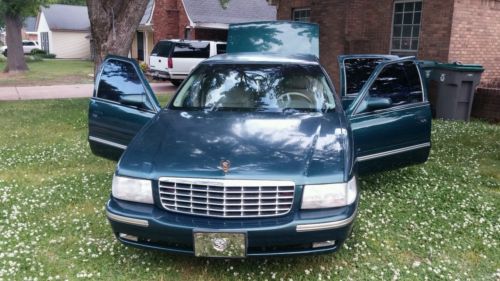 Cadillac : DeVille d'Elegance Sedan 4-Door 1997 cadillac deville d elegance sedan 4 door 4.6 l northstar v 8 caddy lac green